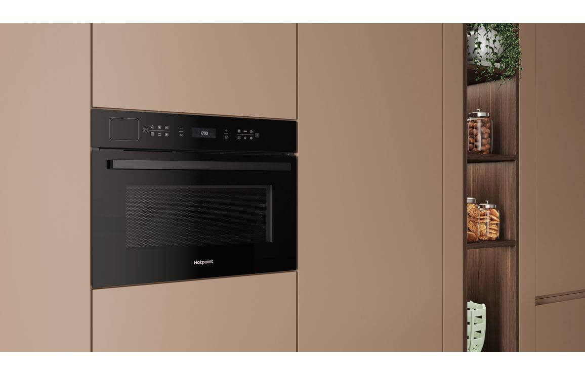 Hotpoint HCT7A9PHTSBUK B/I 950W Combination Microwave - Black