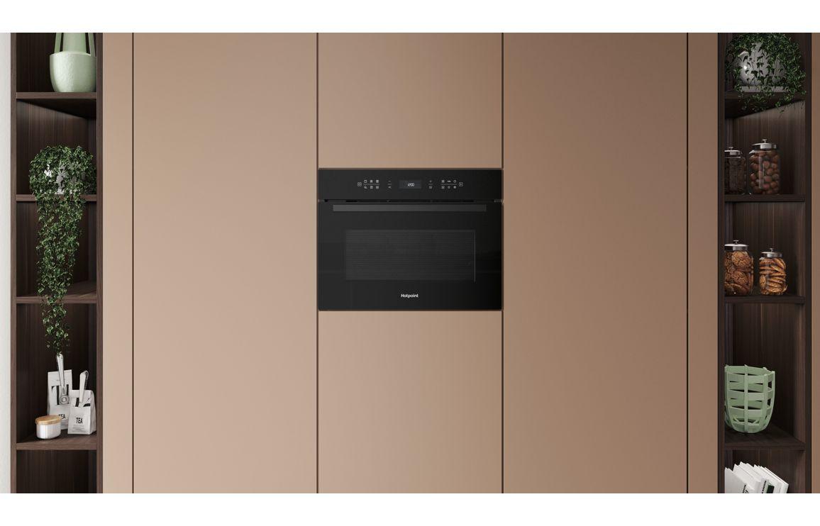 Hotpoint HCW6O7HTSBUK B/I 950W Combination Microwave - Black