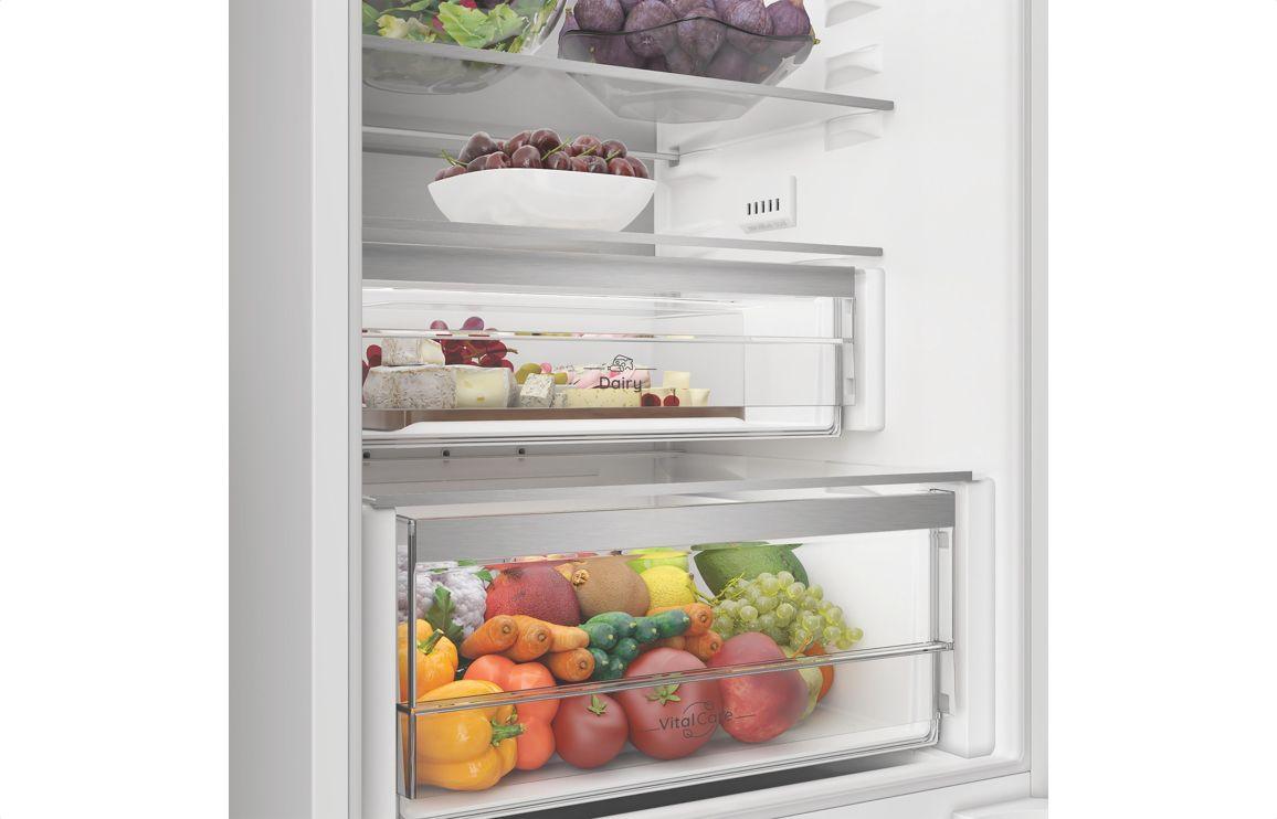 Hotpoint HPK2 5322 B4UK B/I Dual No Frost 70/30 Fridge Freezer