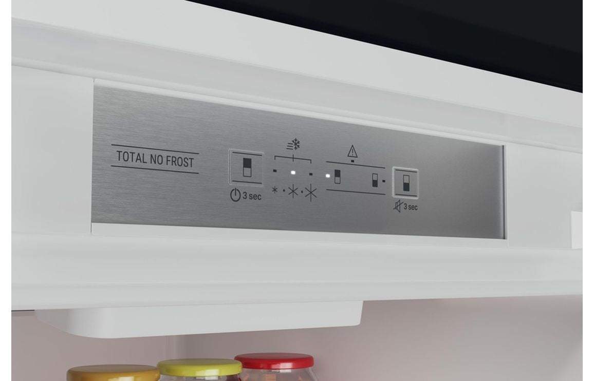 Hotpoint HTC18 T322 UK B/I Frost Free 70/30 Fridge Freezer