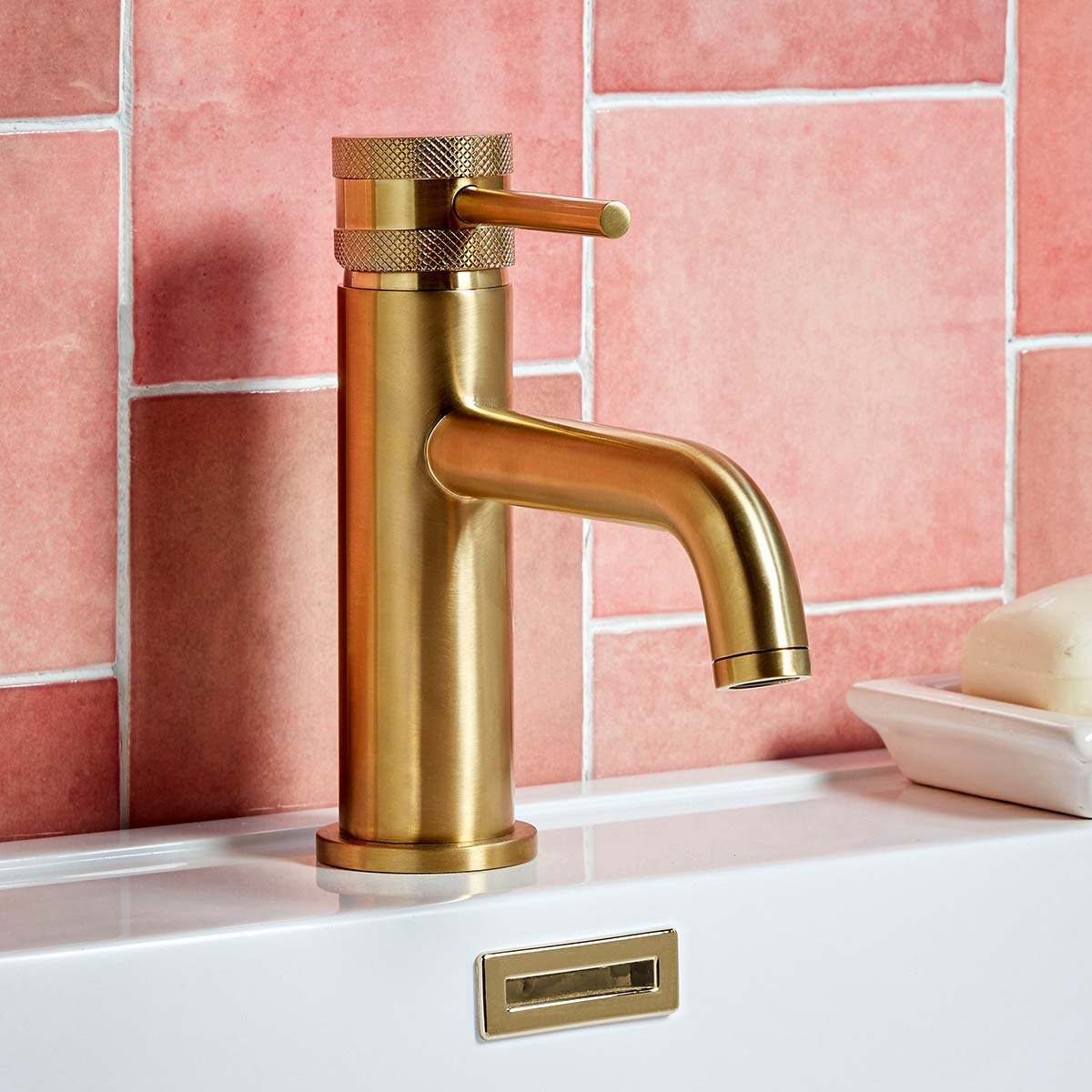 Mono Basin Mixer Brushed Brass