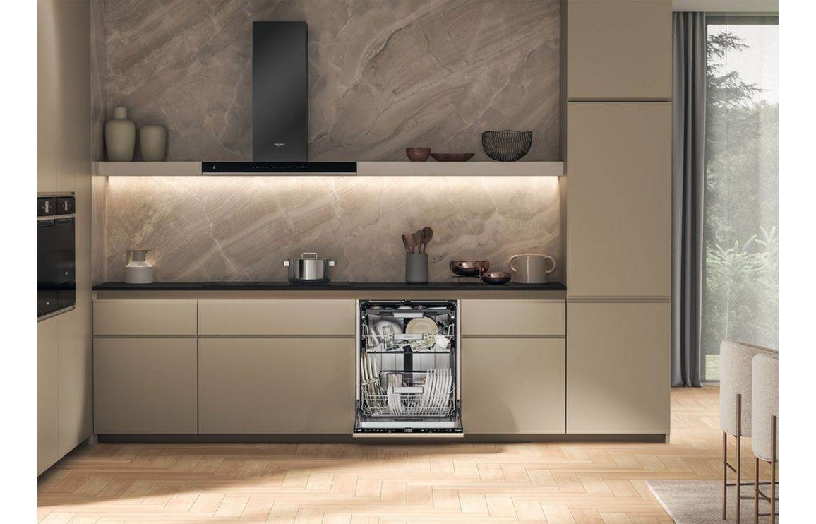 Whirlpool W7I HF60 TUS UK F/I 15 Place Dishwasher