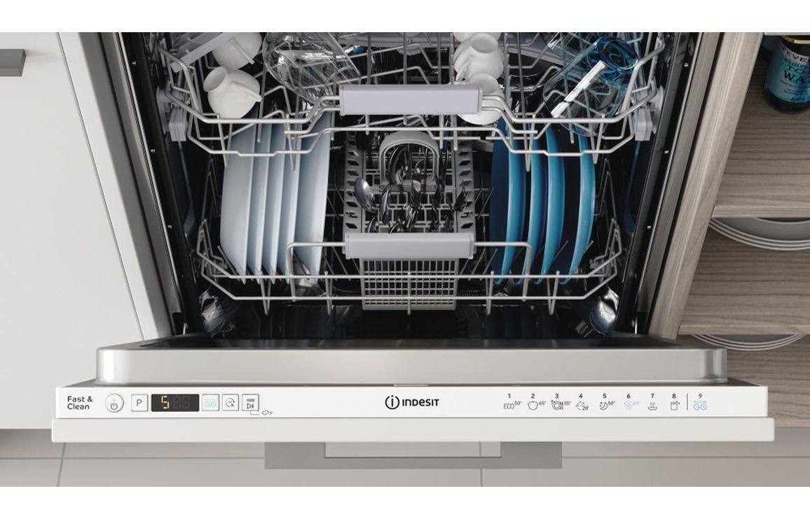 Indesit D2I HD526 UK F/I 14 Place Dishwasher