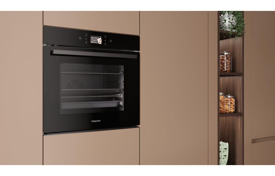 Hotpoint Class 9 HOI98PT2SBUK Single Pyrolytic Oven - Black