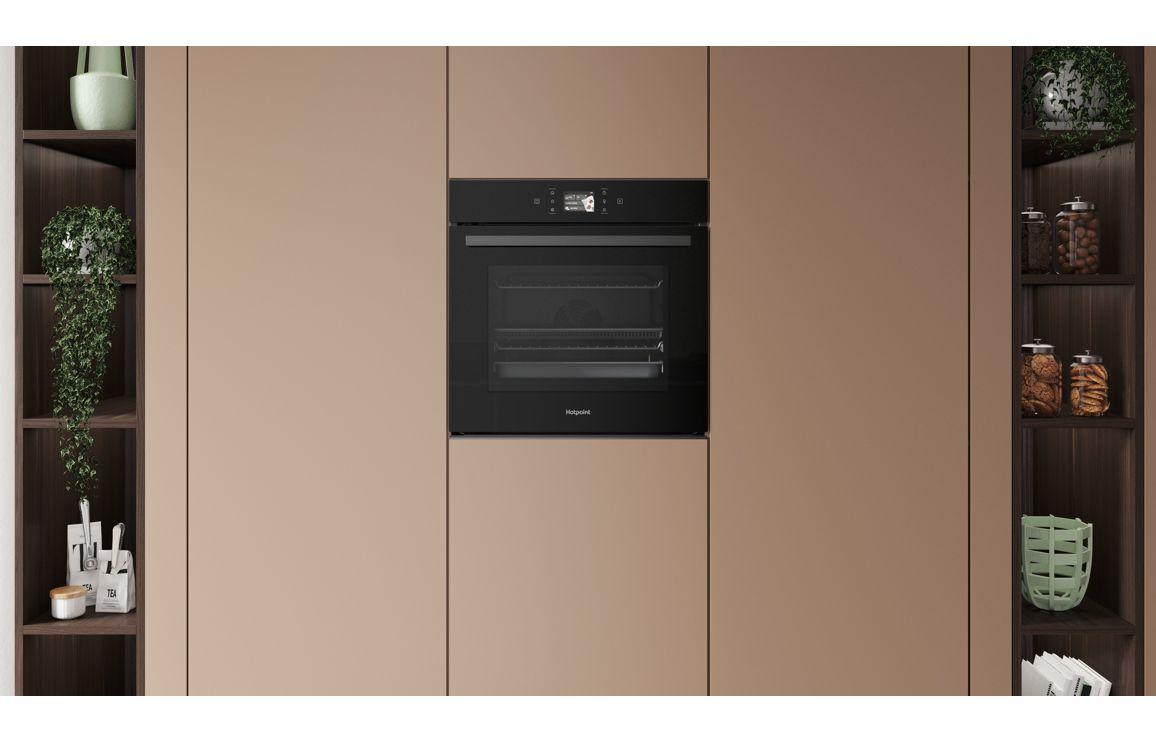 Hotpoint Class 9 HOI98PT2SBUK Single Pyrolytic Oven - Black