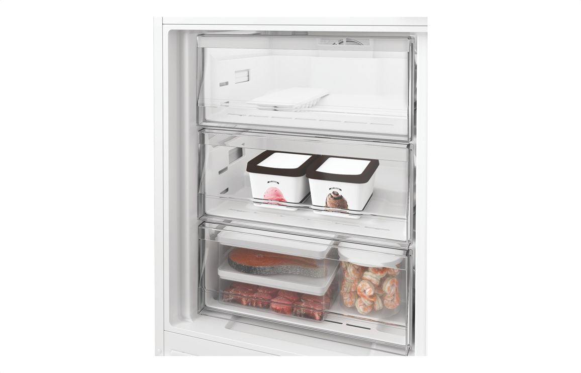 Hotpoint HPK2 5322 B4UK B/I Dual No Frost 70/30 Fridge Freezer