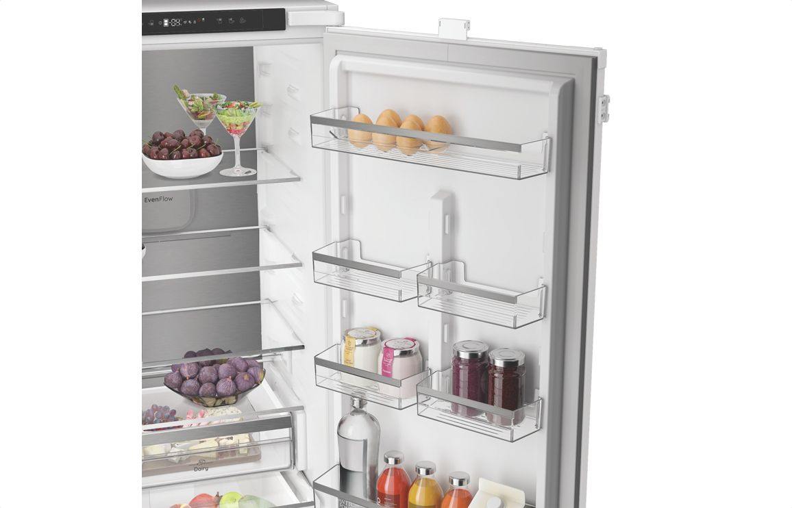 Hotpoint HPK2 5322 B4UK B/I Dual No Frost 70/30 Fridge Freezer