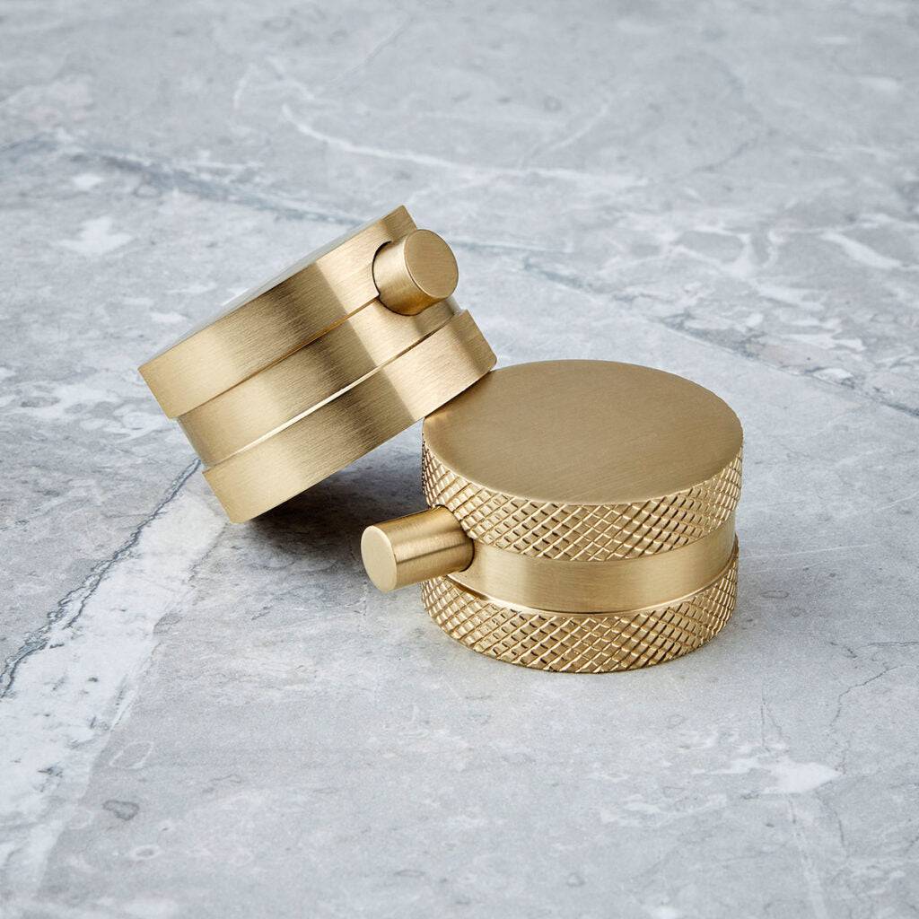 Core Brushed Brass Round Rigid Riser Shower