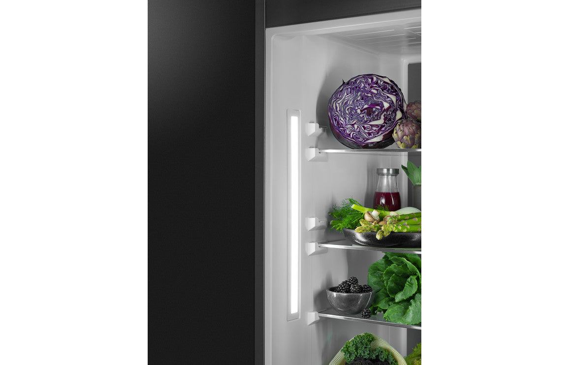 AEG SKK818E9ZC B/I Tall Larder Fridge