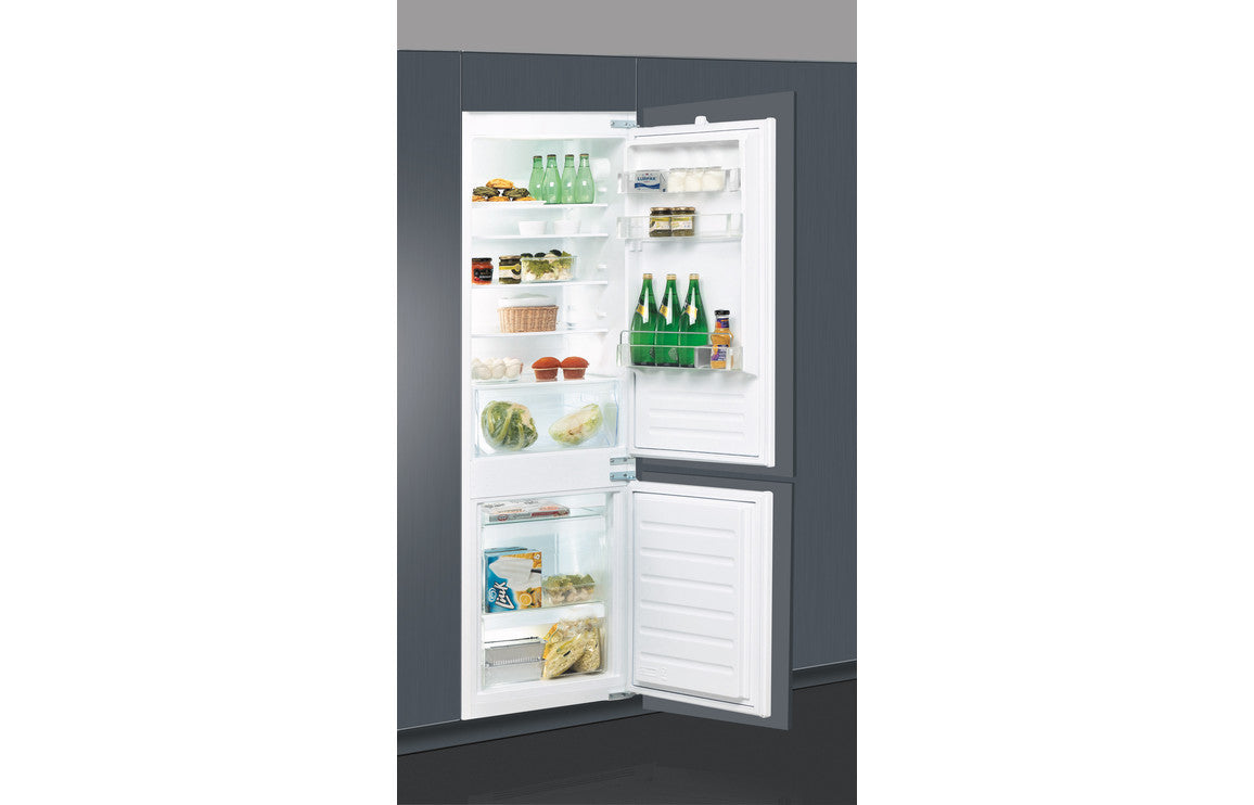 Whirlpool ART 6550 SF1 B/I Low Frost 70/30 Fridge Freezer