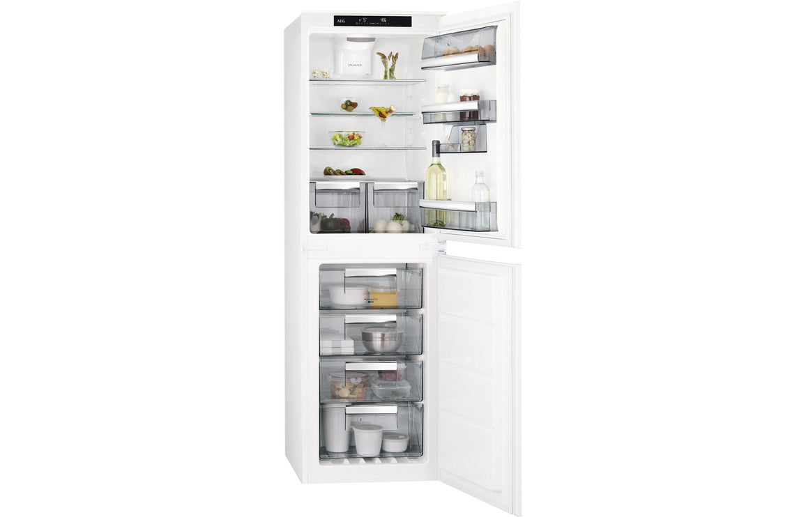 AEG SCE818E6NS B/I Frost Free 50/50 Fridge Freezer